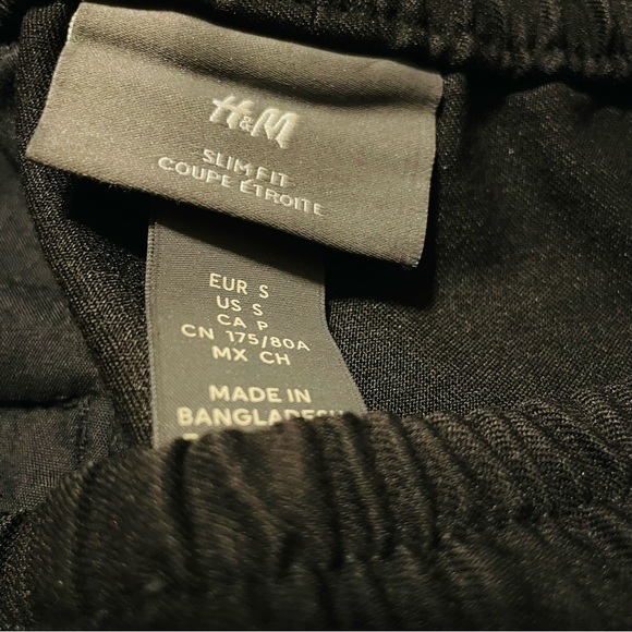 H&M Men’s Slim Fit Black Pants, Elastic Waist, Drawstring 🎁 Gift Idea 🎁 - Picture 2 of 3